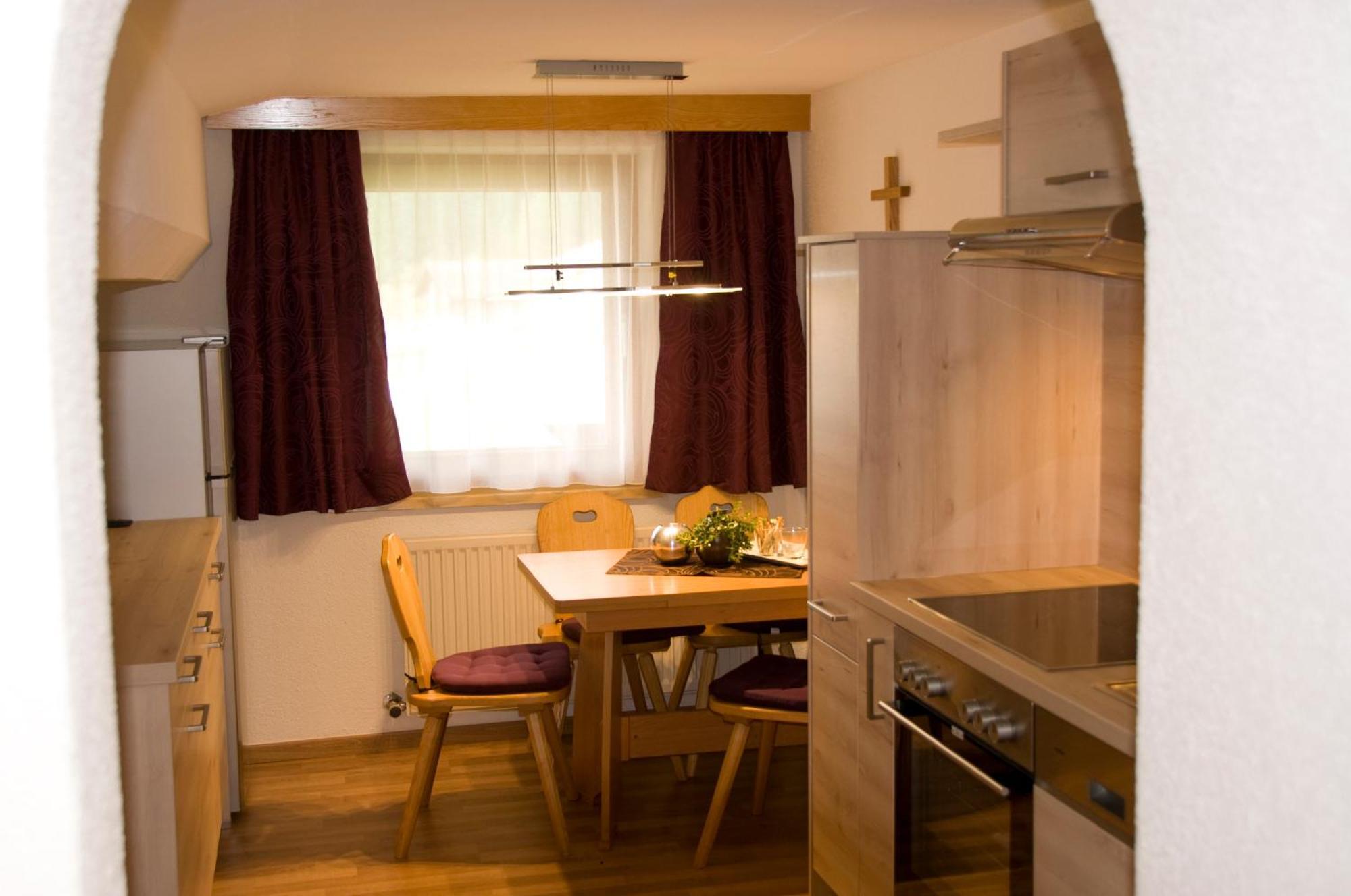 Haus Astoria Apartment ซังคท์เลออนฮาร์ด อิม พิทซ์ทัล ภายนอก รูปภาพ