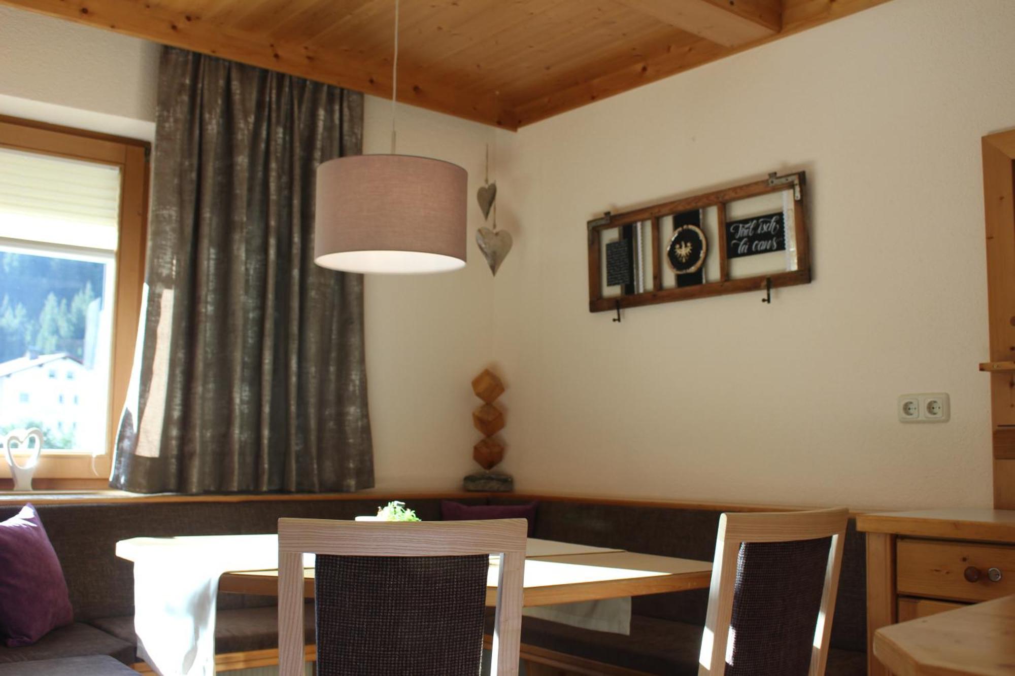 Haus Astoria Apartment ซังคท์เลออนฮาร์ด อิม พิทซ์ทัล ภายนอก รูปภาพ